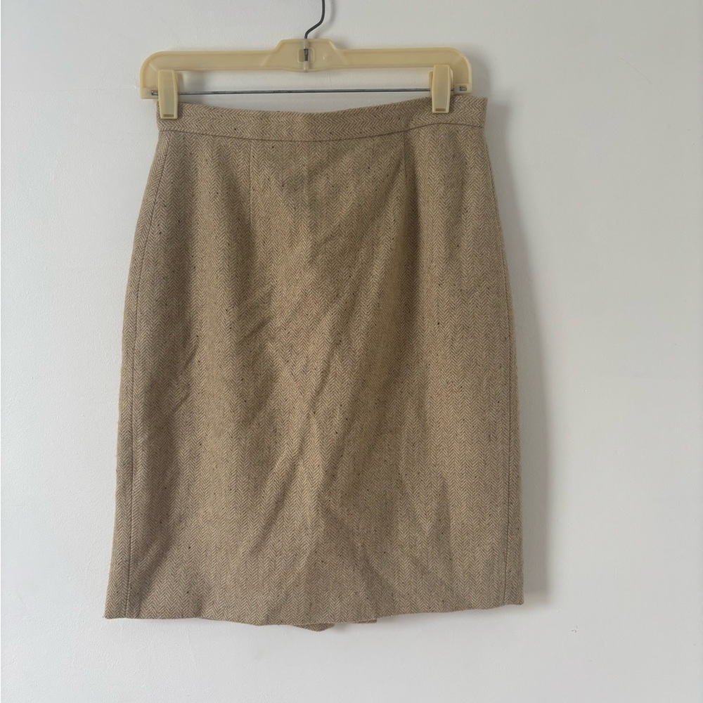 Chaus Women's Lambswool Skirt Size 8 Camel Tan Wool Herringbone Classic Skirt